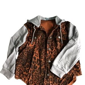 Women’s fashion jacket size medium